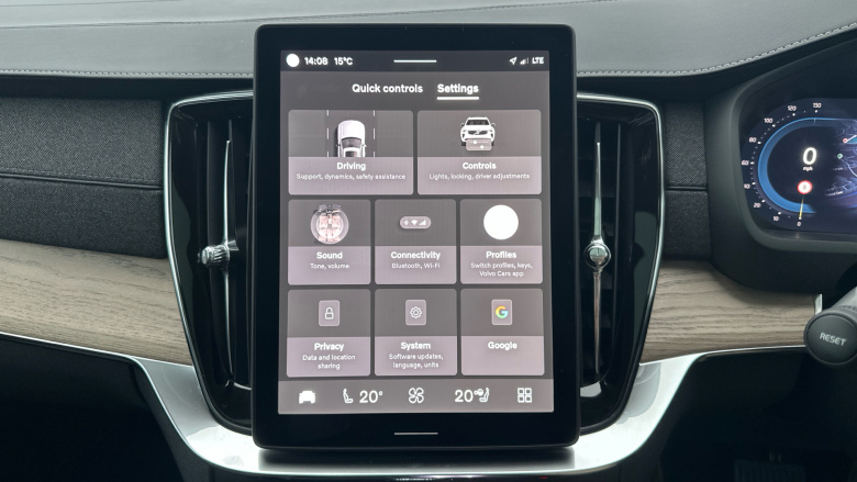 Volvo XC90 2.0 T8 PHEV Plus Dark 5dr AWD Geartronic Estate